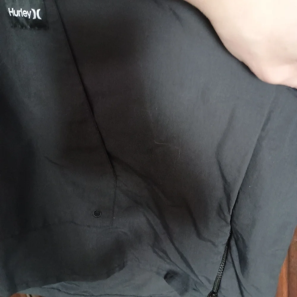 Hurley Men's Black Windbreaker / Rain Jacket_XL